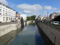 Chalons-en-Champagne, H�user am Quai Barbat (09.07.2016)