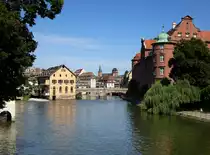 Stra�burg, Blick von der Thomasbr�cke auf die Ill, rechts das Geb�ude der Thomasschule, Juli 2016
