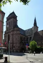 Stra�burg, Blick von der Ill-Br�cke (Pont Kuss) zur Kirche St.Peter, Juli 2016