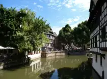 Stra�burg, an der Ill im Stadtteil Klein Frankreich (Petite France), Juli 2016