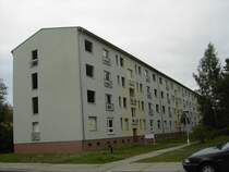 Zum R�ckbau vorbereiteter Wohnblock.