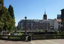 Stra�burg, die Pont de Paris �ber den Ill-Kanal, Aug.2016