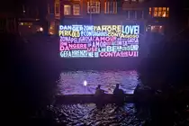 Lichtkunst �Together� am Schippersgracht in Amsterdam. Aufnahme: 3. Januar 2017.