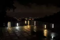 09.10.2016 Aussichtsplateau Abrecht Goers Platz an der U-Bahnhaltestelle Bubenbad  - anl�sslich eines Lichtkunstfestivals mit den Georg-Elser-Staffel in Szene gesetzt