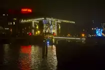 Magere Brug �ber die Amstel in Amsterdam. Aufnahme: 3. Januar 2017.