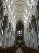 Sees, Mittelschiff der Kathedrale Notre-Dame (11.07.2016)