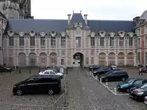 Lisieux, Bischofssitz, heute Justizgeb�ude (12.07.2016)