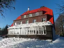 Gro�e Eiszapfen an der Viti�ka bouda (Wittichbaude) am Niklasberger Kreuz (Erzgebirgskamm N�he Mikulov / Nordb�hmen), 21.01.2017
