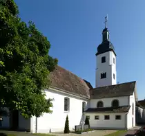 Neunkirch, Muttergottes-Kirche, S�dseite mit Grabst�tte, Sept.2016