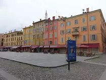 Modena, H�user an der Piazza XX Septembre (09.10.2016)