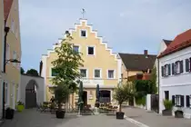 Kirchplatz in Neustadt an der Donau. (03.08.2016)