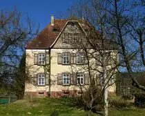 Heiligenzell, das 1906 errichtete Pfarrhaus geh�rt heute der Gemeinde, M�rz 2017