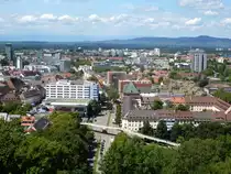 Freiburg, Blick vom Schlo�berg auf die Stadt mit dem Karlsplatz im Vordergrund, Aug.2016