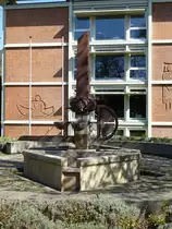 Freiburg, der Brunnen vor dem Landratsamt, April 2015