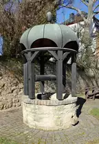 Alter Dorfbrunnen, 1970 wieder aufgebaut, in B�rvenich - 10.03.2017