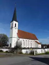 Aunkirchen, sp�tgotische Pfarrkirche Heiligkreuzauffindung, erbaut bis 1515, verl�ngert 1897, Kirchturm von 1887 (20.11.2016)