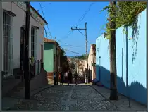 Blick entlang der Calle Rosario in der Altstadt von Trinidad Richtung Meer. (24.03.2017)