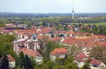 Der s�dliche Teil von leipzig und Fernsehturm Leipzig-Holzhausen 132 m hoch (vom V�lerschlachtdenkmal aus gesehen). Aufnahme: 29. April 2017.