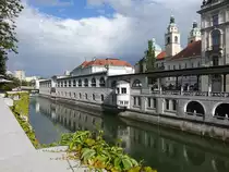 Ljubljana, Galerie entlang der Hribarjevo Nabrezje Stra�e (04.05.2017)