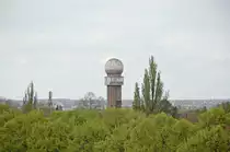 Der ehemaliger Wetterradar-Turm vom Meteorologischen Dienst an der Prager Stra�e 169 in Leipzig (vom V�lkerschlachtdenkmal aus gesehen). Aufnahme: 29. April 2017.
