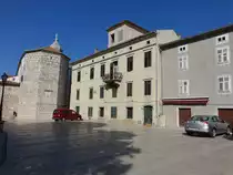 Stadt Krk, Palais am Kamplin Platz in der Altstadt (30.04.2017)