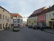 Landau an der Isar, Geb�ude am oberen Stadtplatz (21.11.2016)
