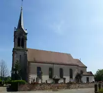 Saasenheim, die Kirche St.Johannis der T�ufer, stammt aus dem 18.Jahrhundert, Juni 2016