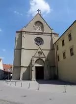 Zagreb, die Kirche des heiligen Franz (Crkva svetog Franje), erbaut im 13. Jahrhundert, Sie wurde um 1900 aufw�ndig renoviert (01.05.2017)