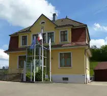 L�tzel (Lucelle), das Rathaus der kleinsten Gemeinde im Oberelsa� mit 37 Einwohnern, liegt direkt an der Grenze zur Schweiz, Mai 2017