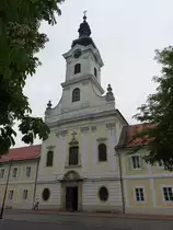 Bjelovar, Kathedrale St. Theresia,  Barockkirche am Eugen-Kvaternik-Platz, erbaut von 1765 bis 1772 (03.05.2017)