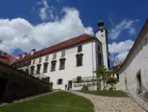 Ptuj, Schlosskirche im Schloss Ptuj, die Burg war im Mittelalter Zentrum des salzburgischen Draugebiets und wurde von den m�chtigen Herren von Pettau, Burgherren der Salzburger Erzbisch�fe, bis zum Aussterben der Familie im Jahr 1438 bewohnt (04.05.2017)