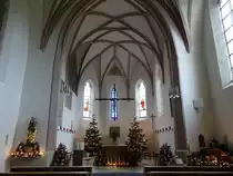 Kirchberg, gotischer Innenraum mit Netzrippengew�lbe in der St. Michael Kirche (25.12.2016)