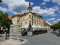 Slovenska Bistrica, Geb�ude am Freiheitsplatz Trg Svobode (04.05.2017)