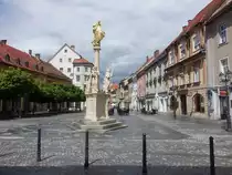 Celje, Mariens�ule am Glavni Platz in der Altstadt (04.05.2017)