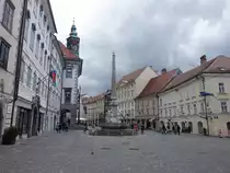 Ljubljana, Rathaus und historische Geb�ude am Mestni Platz (04.05.2017)