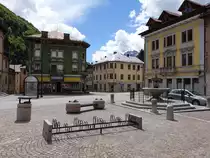 Pontebba, H�user an Piazza Dante Alighiehri (05.05.2017)