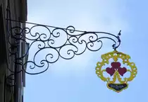 Einsiedeln, Kaffeehaus und Kaffeer�sterei  Zu den drei Herzen , in der Hauptstra�e, Mai 2017