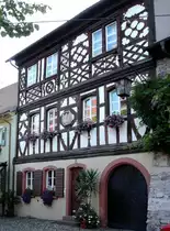 Burkheim, das Haus zu den f�nf T�rmen, ein ehemaliger Gasthof, Mai 2010