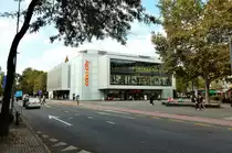 Zug, Bundesplatz. Ehemaliges Warenhaus EPA, er�ffnet am 15. Juni 1976. Coop City seit dem 30. April 2005. (Hier nach dem Umbau in 2014) - 02.10.2014