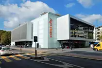 Zug, Bundesplatz. Ehemaliges Warenhaus EPA, er�ffnet am 15. Juni 1976. Coop City seit dem 30. April 2005. (Hier nach dem Umbau in 2014) - 02.10.2014