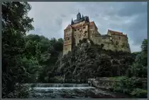 Auf einem Bergsporn �ber der Zschopau erhebt sich die aus dem 14. Jahrhundert stammende Burg Kriebstein. Die gut erhaltene Anlage gilt als eine der sch�nsten Ritterburgen Sachsens. (15.07.2017)