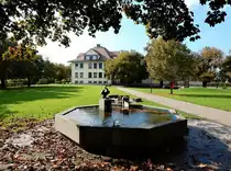 Pf�ffikon ZH, Primarschule Obermatt mit Parkanlage - 06.10.2014