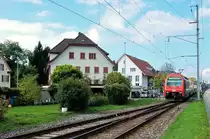 Pf�ffikon ZH, Bahn�bergang mit S3 in Richtung Wetzikon - 06.10.2014