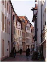 In der Heger Stra�e in der Osnabr�cker Altstadt sind nette Kneipen und interessante Kunstgewerbegesch�fte zu finden.