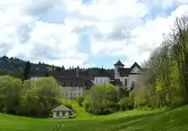Bellelay, Blick auf die ehemalige Pr�monstratenserabtei im Berner Jura, wurde 1797 s�kularisiert, Mai 2017