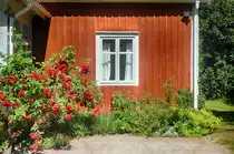 Ausschnitt des Elternhauses von Astrid Lindgren. Das Haus befindet sich in der Kleinstadt Vimmerby. Astrid Lindgren (1907-2002) ist die beliebteste und bekannteste schwedische Schriftstellerin. 
Aufnahme: 21. Juli 2017.