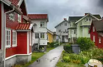 Holzh�user im Dorf von K�ring�n an der Scherenk�ste von Bohusl�n im westlichen Schweden. Aufnahme: 3. August 2017.