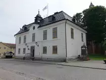 Sk�nninge, Rokoko Rathaus am Stor Torget, erbaut 1770 (15.06.2017)