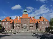 �stersund, Rathaus, erbaut 1912 durch Frans Bertil Wallberg im nationalromantischem Stil (18.06.2017)
