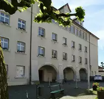 Porrentruy, Torgeb�ude und Eingang zum ehemaligen Jesuitenkollegium, jetzt Kantonalschule, Mai 2017